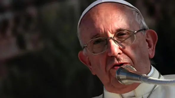 برخورد تند با مردی مقدس بخاطر رسوایی اخلاقی اش
