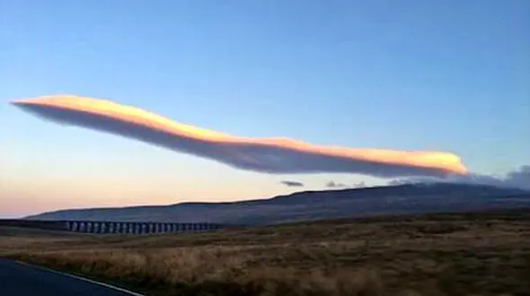 ابری به شکل یک کنکورد+ عکس