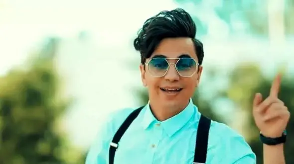  قابی زیبا از مادر و خواهر محسن ابراهیم زاده خواننده پاپ