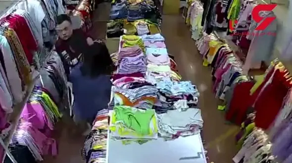 حمله مرد شوم به فروشگاه خاص زنانه + فیلم