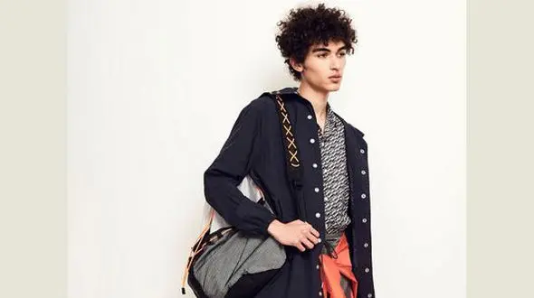 پنج راه برای پوشیدن صندل های مردانه +عکس های مدل