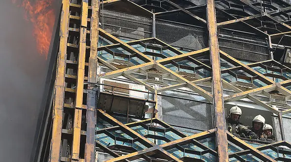 پلاسکو که ریخت خودم را از طبقه هشتم بیرون پرت کردم / فقط نمی خواستم جنازه ام زیر آوار بماند