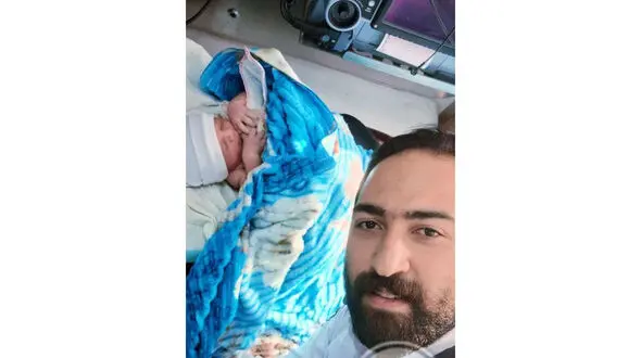 نوزاد عجول در منزل به دنیا آمد