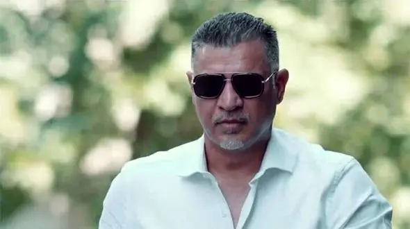 دکوراسیون شیک و امروزی گوشه ای از خانه مدرن علی دایی و چیدمانی زیبا با گل ارکیده+ / همسر شهریار فوتبال ایرانی چه سلیقه زیبایی داره