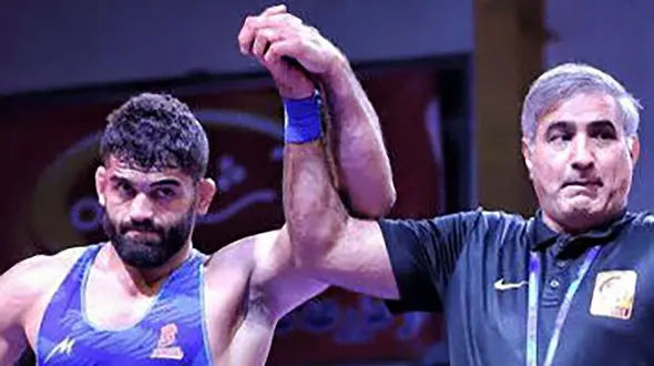 فریبزر بابایی طلایی شد! + فیلم مسابقه بابایی و حریف تاجیک