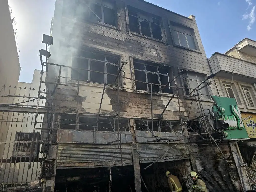 مرگ تلخ مرد جوان در آتش‌سوزی مغازه مکانیکی در مجیدیه تهران