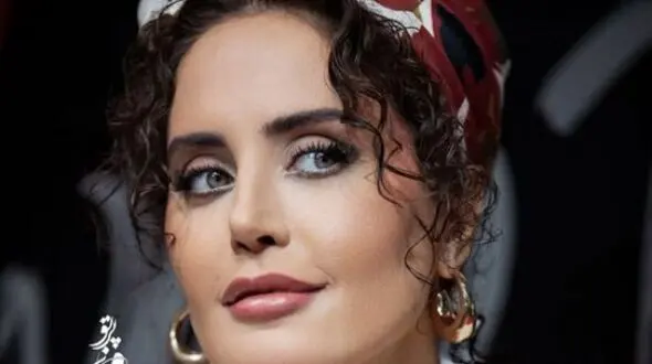 فیلم لحظه دلخوری  الناز شاکردوست در اکران مردمی گوزن ها : من رو بی آبرو کردی ....