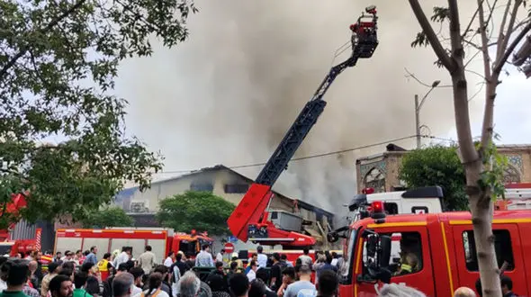 عضو شورای شهر: وزارت کار می تواند کارگاه های ناایمن را پلمب کند ولی تا حالا چیزی ندیده ایم / جان شهروندان در خطر است