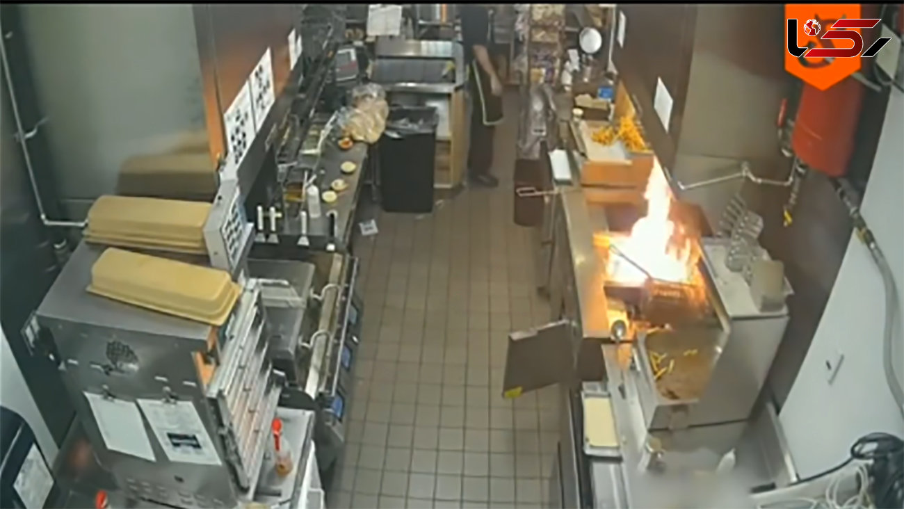 ببینید / آب یک آشپزخانه را منفجر کرد + فیلم