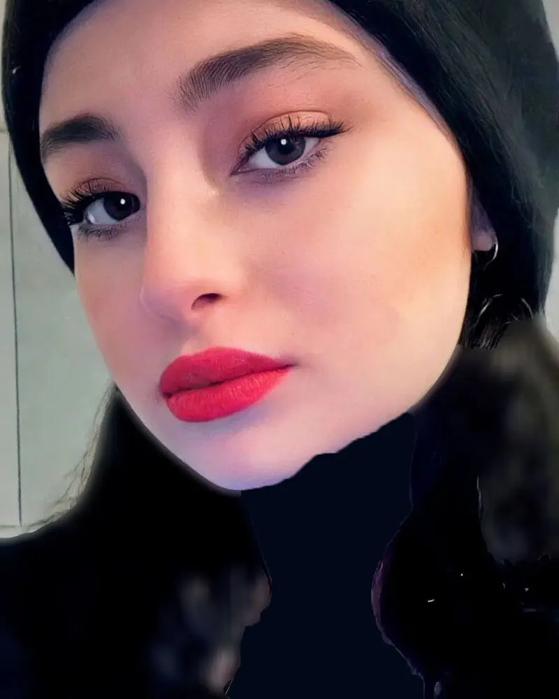 سارا و نیکا