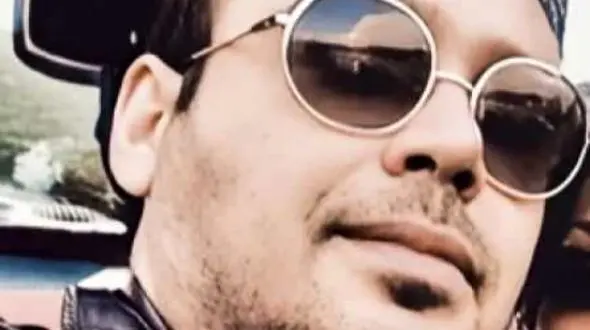 دانلود آهنگ باشکوه محسن چاوشی / تو قلبم ادامه میدمت