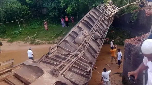 فاجعه مرگبار در مولوی بازار / 3 زن و 2 مرد بنگلادشی کشته شدند + عکس های تکاندهنده