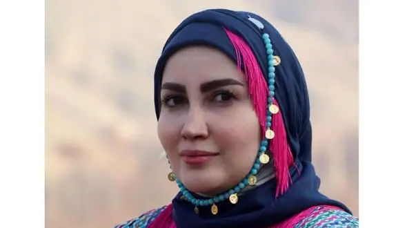 زیبایی وصف ناپذیر خانم بازیگر نون خ بیرون از سریال ! + عکس های مدلینگ و بیوگرافی نارین ایوبی