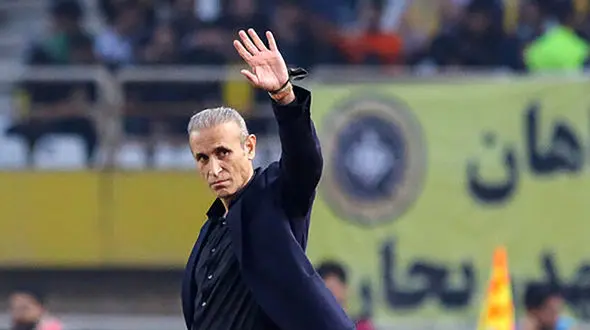 تجربه شگفت‌ انگیز گل‌ محمدی / پیش‌بینی دقیق نتیجه بازی پرسپولیس توسط یک جادوگر + فیلم