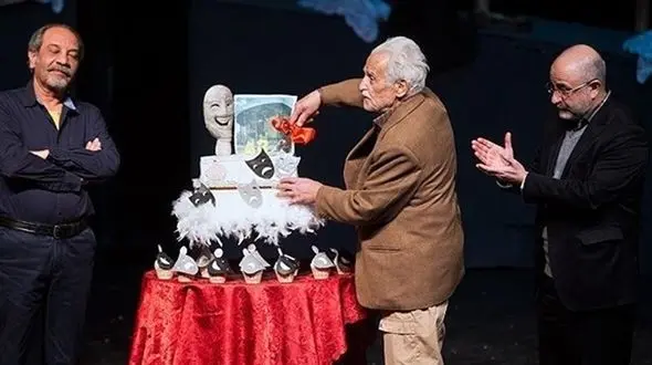 استاد کاشی‌کاری ساختمان تئاتر شهر درگذشت 