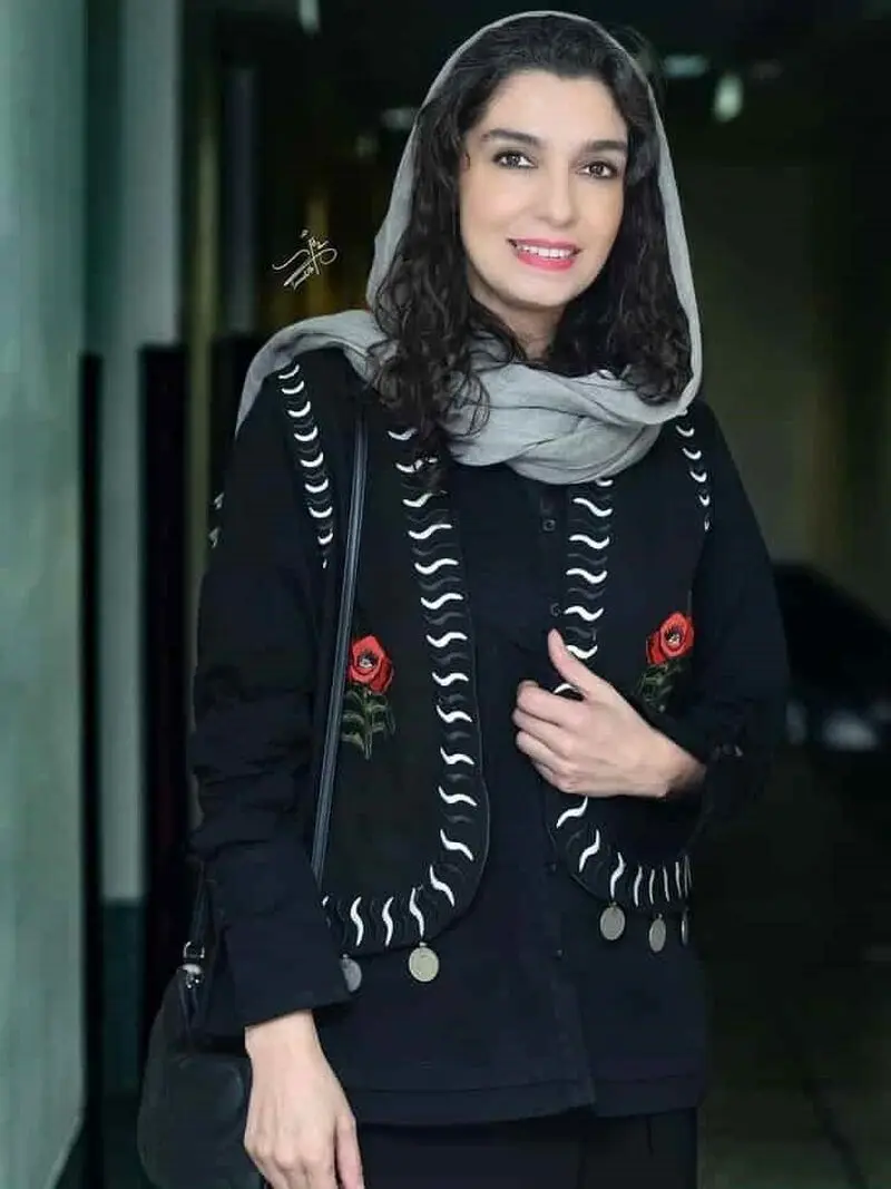 الیکا عبدالرزاقی ۱ 2 1.jpg 1 edited