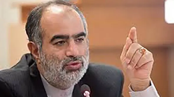 ظریف هنگام حمله خیلی هم ظریف نیست ! / حسام الدین آشنا هشدار داد
