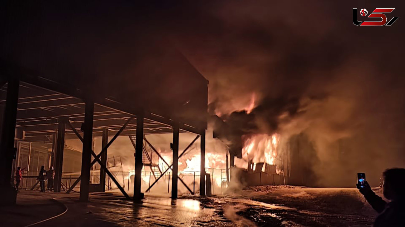  آتش سوزی در کارخانه سیمان ابیک نظرآباد + فیلم