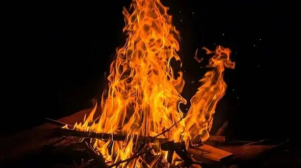 بیشترین مصدومان حوادث چهارشنبه‌سوری در اصفهان ۱۶ تا ۲۳ ساله هستند/این توصیه ها را جدی بگیرید!