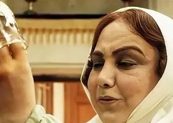 فیلم |چیدمان شلغ پلوغ و عهد عتیقه خانه «بهنوش بختیاری»، بازیگر سریال بامداد خمار | از فرش ایرانی تا ...