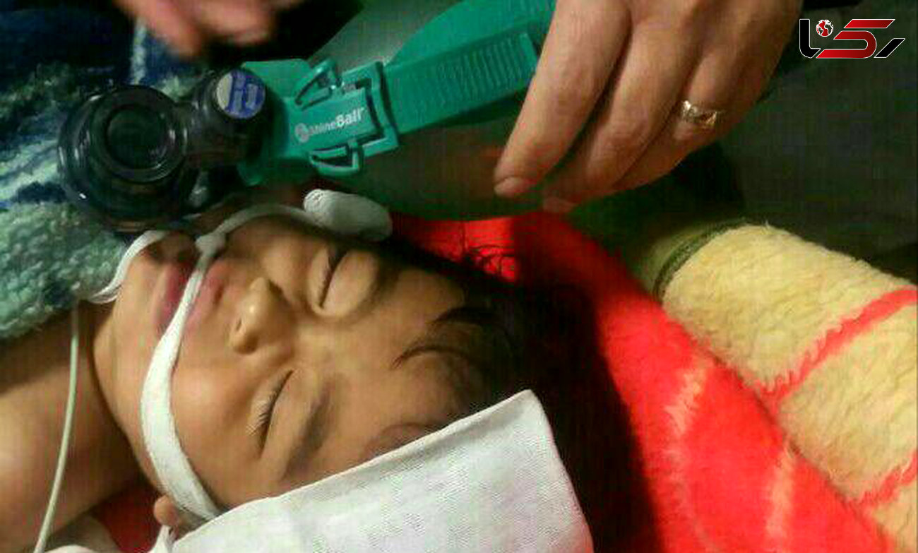 نجات کودک 18 ماهه در آبسرد / او داخل استخر پیدا شد + عکس 