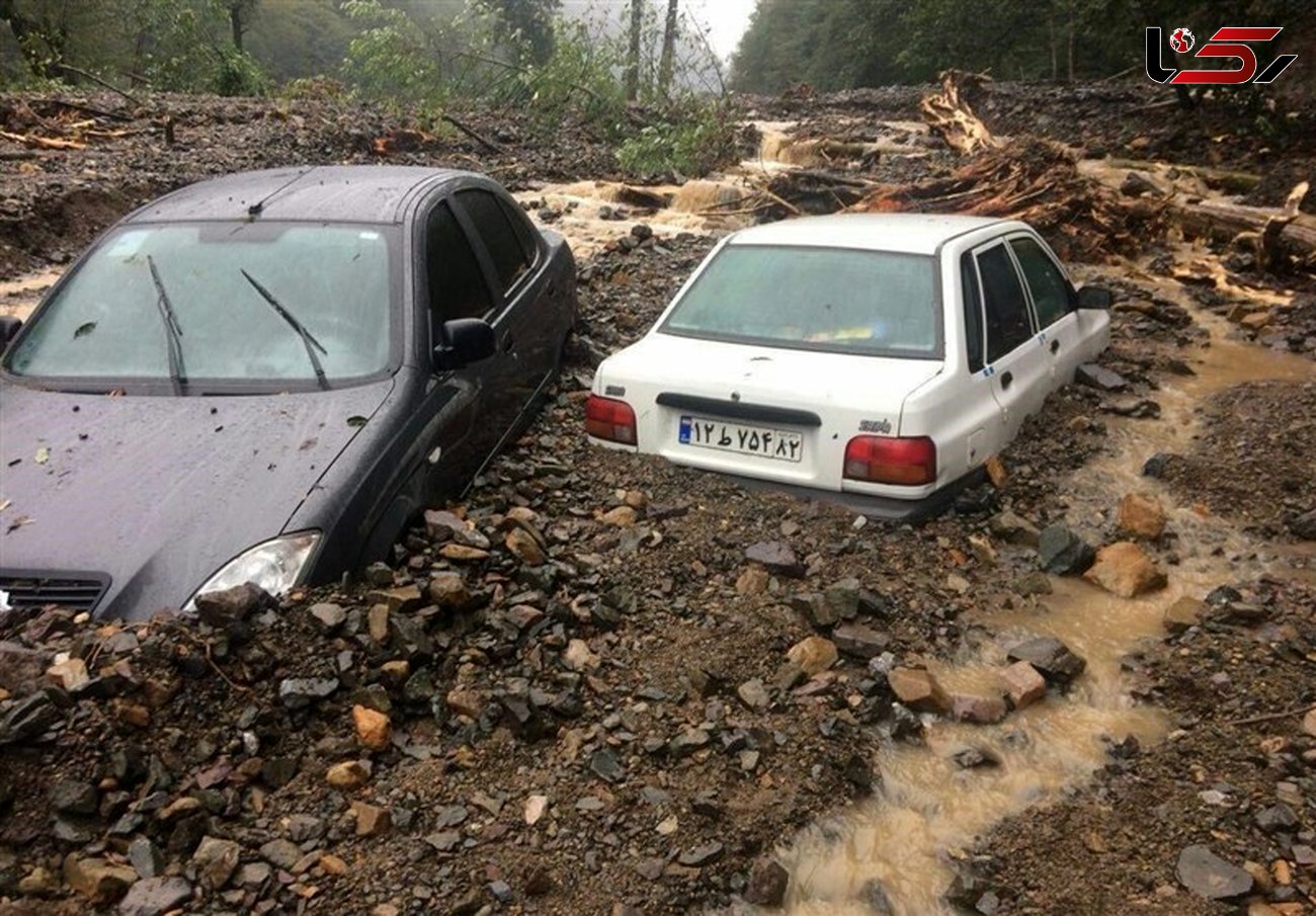 عکسی عجیب از دفن شدن خودروها در سیل شدید مازندران 