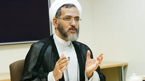 هرکس نمی تواند حضور یک زن را تحمل کند برود!/ قانون اساسی به حالت تعلیق در آمده است/ قانون جدید همیشه بهتر است