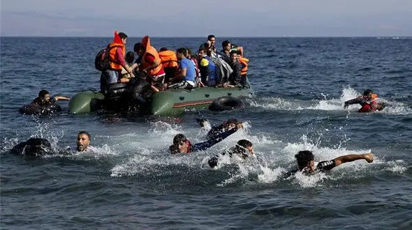 نجات 8 نفر از مرگ با تلاش مرزبانان دریایی بوشهر