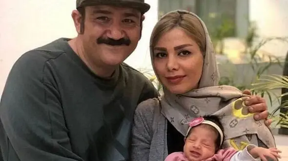 رونمایی از لباس عروس دنباله دار و شیک همسر جوان مهران غفوریان در مراسم عقدشان/ ماشالا به پای هم پیر بشید