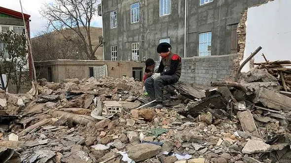 سرمای مرگبار مردم مناطق زلزله‌زده سراب و میانه تهدید می کند