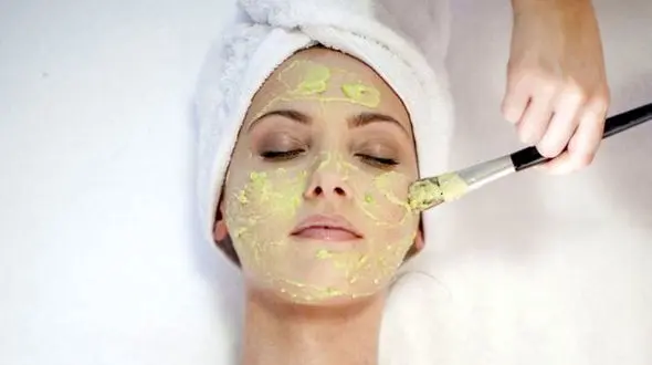 11 ماسک خانگی برای رفع خشکی پوست + طرز تهیه