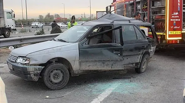  تصادف ۴ خودرو در اتوبان تهران - قم 5 مصدوم داشت