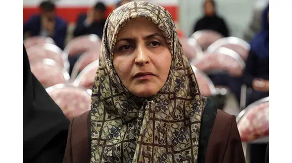 نماینده مجلس هم باشید باید اجازه شوهر را برای خروج از کشور بگیرید/ بحث داغ وزارت زنان و تلاش برای رفع محدودیت ها