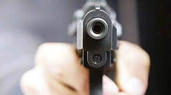 تصادف با 8 خودرو برای فرار از دست پلیس/ شلیک پلیس پایان فرار وحشت آور مرد خلافکار