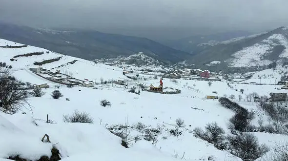 جابه جایی ۱۲ تن برف در یک ساعت توسط هیولای برف روبی + فیلم 