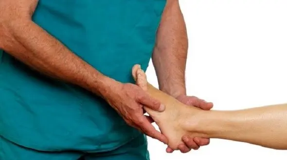 آرتروز پا چه بیماری است؟/همه آنچه که باید درباره این بیماری بدانید!