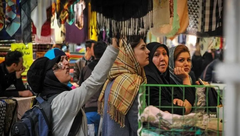 نمودار رشد اقتصادی بالا،  اما رفاه پایین؛ شاغلان و طبقه متوسط در مسیر فرسایش/ رشد اقتصادی دقیقاً برای چه کسانی اتفاق افتاده است  + نمودار