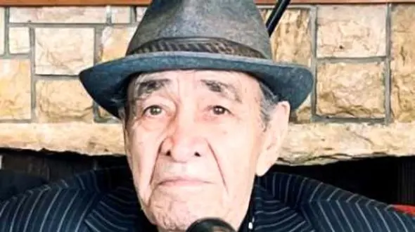 دانلود آهنگ باشکو ایرج /مرهم دردی طبیب منی