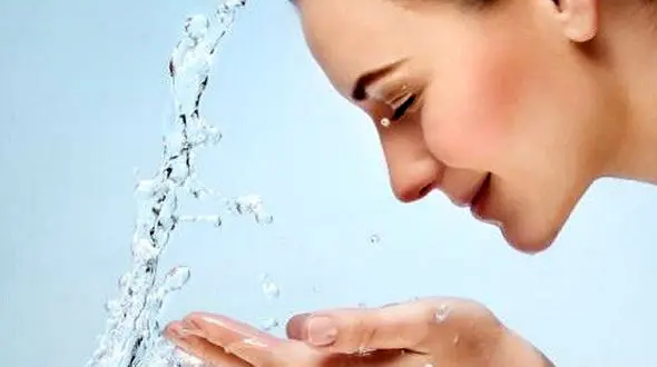 آیا شستن صورت روش خاصی دارد؟