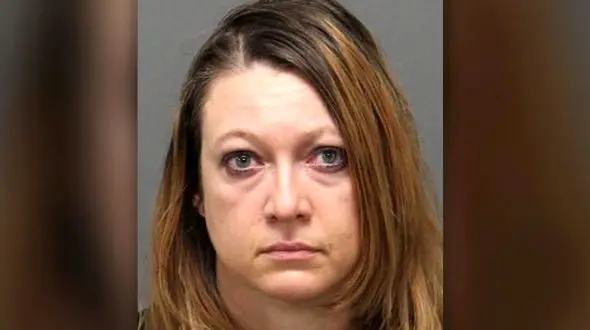 اقدام زشت مادر با پسر 10 ساله اش برای شام کریسمس + عکس 