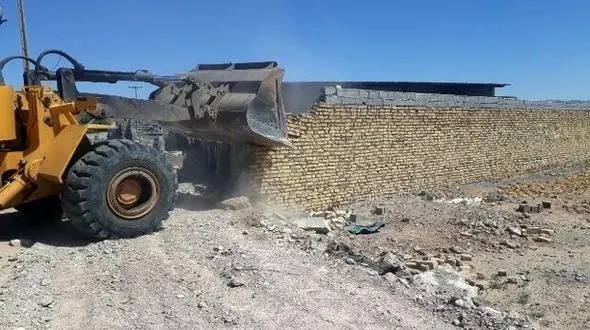 قلع و قمع ۳۶ بنای غیر مجاز در قزوین