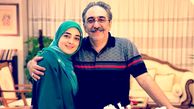 فیلم / نگاهی به چیدمان فوق دلبرانه خانه ستاره‌سادات قطبی و شهرام شکیبا / از پیانو  تا فرش لاجوردی اصیل ایرانی و گل‌های غول‌پیکر
