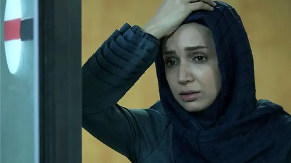 علت گریه ناگهانی شبنم قلی‌خانی در برنامه زنده تلویزیون  +فیلم 