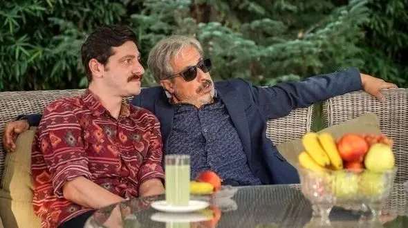 بیوگرافی محمد شعبان پور، شاهین سریال شیش ماهه؛ از فعالیتش در گویندگی و صداپیشگی تا از دست دادن عزیزانش در زلزله رودبار +قابهایی از پدر، مادر و تک خواهرش