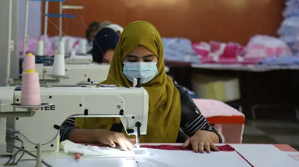 13 ژوئن روز جهانی چرخ خیاطی؛ گرامیداشت اختراعی که صنعت پوشاک را متحول کرد / مخترع چرخ خیاطی که بود؟