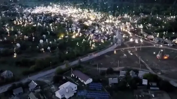 انفجار انبار مهمات آسمان شهر را نا اوکراین را بهم ریخت + فیلم 