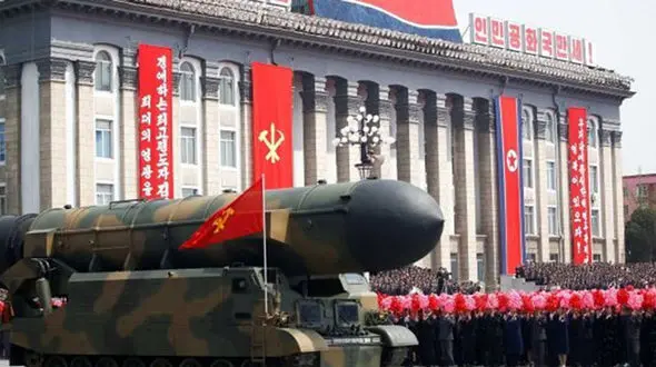 ادعای عجیب آمریکا / کره شمالی با موشک جشن گرفت