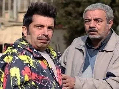 عکس همسران بازیگران سریال «اسباب زحمت» و ساعت دقیق پخش+ بیوگرافی از سعید آقاخانی تا عباس جمشیدی از حسن معجونی تا هومن حاج عبداللهی از کمند امیر سلیمانی تا دیگر بازیگران