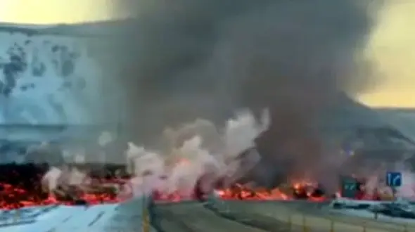 ببنید/ تصاویر آخرالزمانی از فوران آتشفشان در ایسلند