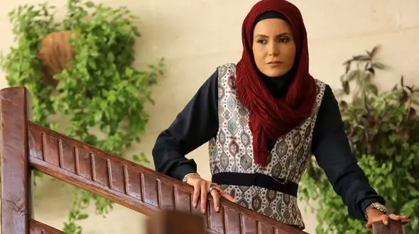 رومایی آتلیه ای سامیه لک بازیگر نقش آیناز در سریال آنام در کنار همسر خوشتیپش